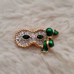 Swarovski Mardi Gras Mask Pin NWOT!
